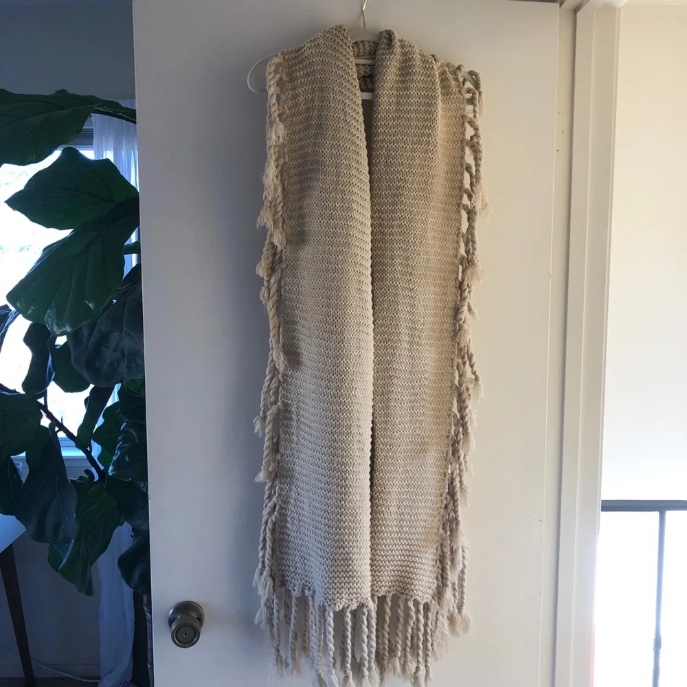Ily Couture Tan Camel Chunky Knit Tassel Fringe Scarf Oversized Cozy Neutral
